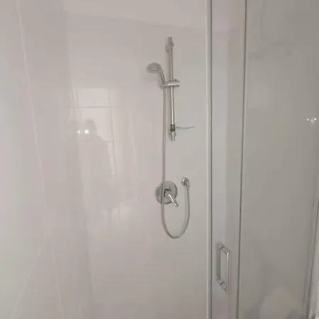 Desiree's - N 2 Con Bagno Privato E Balcone * Trecchina