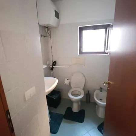 Desiree's - N 2 Con Bagno Privato E Balcone * Trecchina